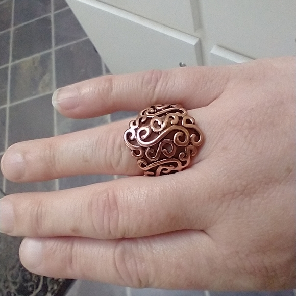 4 Gorgeous Stretch Rings! #R6 - Picture 6 of 8